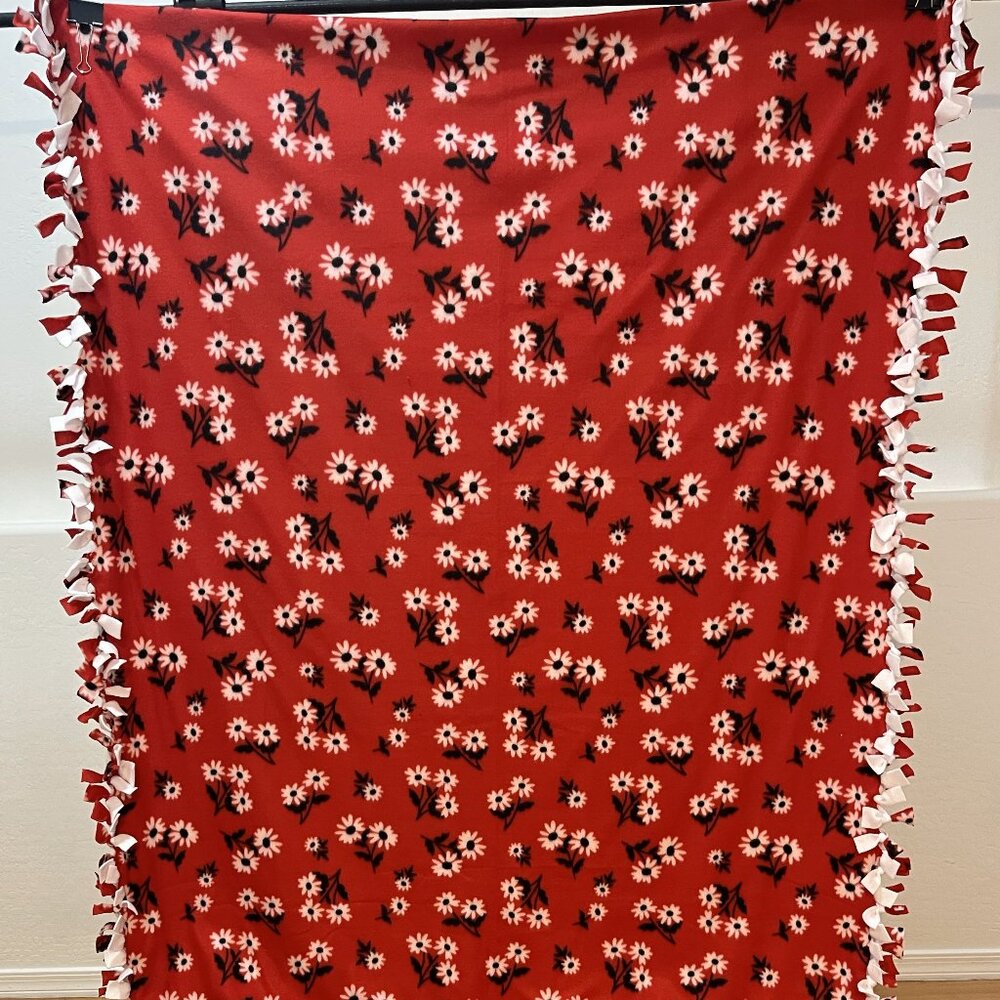 Red & Black Daisies Double-Sided Fleece Blanket #15 (51.5in W X 65.5in L)